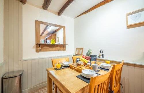 Charming Cottage near Dartmouth with Log Burner - Photo 24