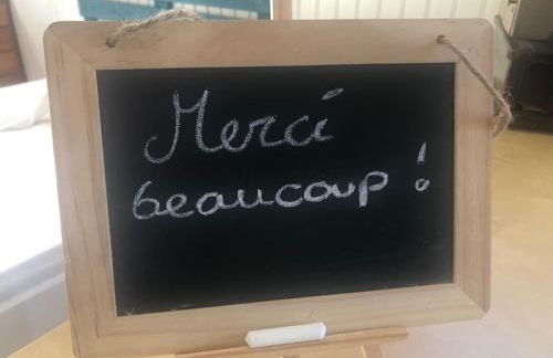 Studio de charme pour séjour tranquille à deux - Groupama Stadium - LDLC Aréna - Fiducial Astéria - Eurexpo - Aéroport St Exupéry - Base nautique du Grand Large - Foto 39