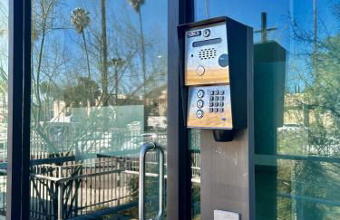 Newly Built Stylish Modern 2B In LA - Foto 50