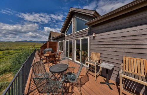 Mountain Bliss 3 BR Retreat With Views and Hot Tub - Foto 5