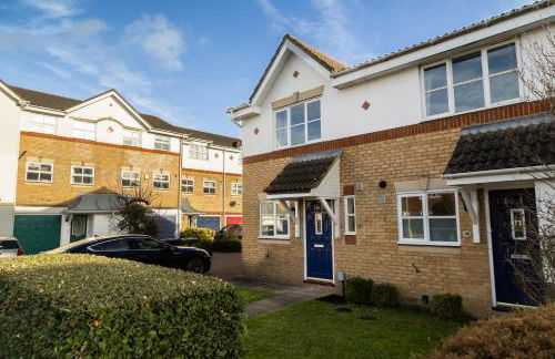 Guildford Townhouse with Parking - Foto 23