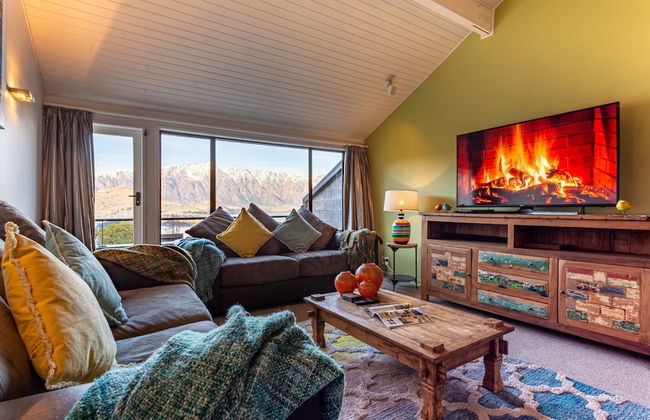 Spacious Lake View Townhouse Alpine Walk TO Town - Foto 1