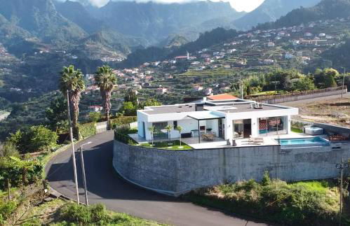 Elysium São Vicente - Designer Villa with Ocean View, Heated Pool, Jacuzzi & Sauna - Foto 73