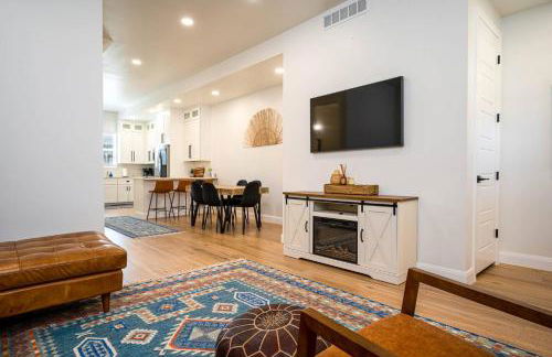 Villages Alpine P77Ski Getaway Dogs & Mtn Views - Photo 5