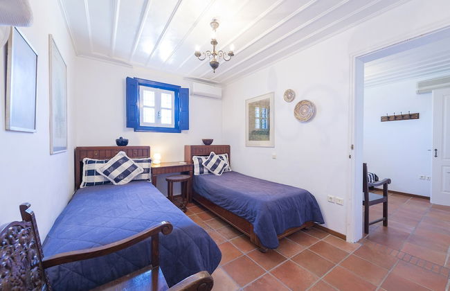 Beachfront Spetses Spectacular Fully Equipped Traditional Villa Families,groups - Photo 10