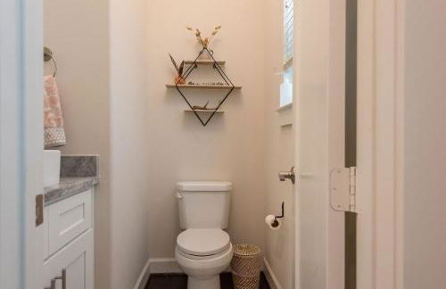 15mi to FIFA l Walkable l Gym l Garage l Heights! - Foto 51