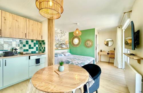 Le Phare Ouest - 80 m De La Mer - Vue Océan Sur Le Balcon - Entièrement Rénové - Internet Haut Débit - NOUVEAU - Foto 12