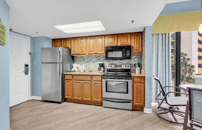 Ocean Front Condos at Patricia Grand - Foto 20