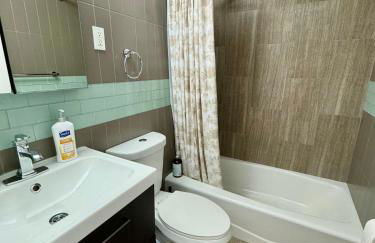 Midtown High Floor Fantastic Panoramic City View Corner 2 Bedroom Apartment - Foto 22