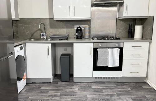 Newly Furnished Modern 2 Bedroom Flat With Free Parking in Humberstone Leicester - Foto 6