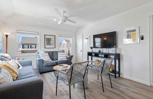 2-Bed Home by the Bay - Foto 19