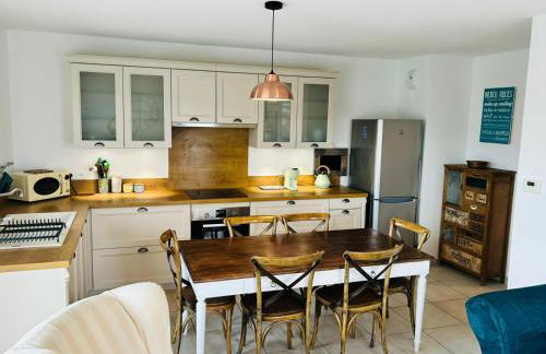 Sweet & Charm for this cozy appt in Saint-Julien - Photo 17