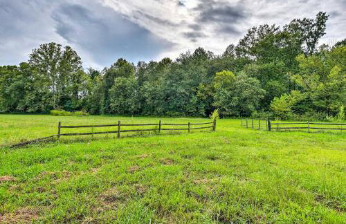 Views and Trails Horse Farm Home in Campobello! - Foto 32
