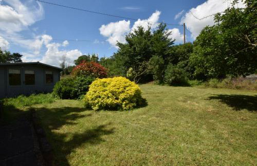 The White House with Studio - Photo 24