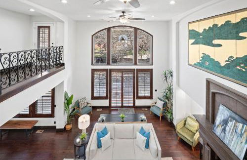 Olympus Luxury - Prime Location - HotTub, Theater and More - Foto 9