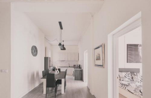 Amplio Piso de 7 habs, 4 baños sobre calle Gran Vía - Foto 52