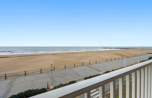 Oceanfront Condo, Heated Pool, Fitness Center - Photo 23