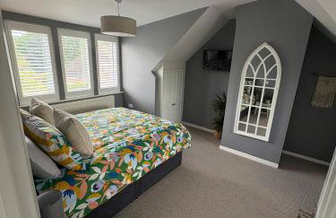 Fairfield Large 4 Bed Log Fire - Photo 24