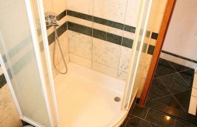 Sea front stone house - Photo 70