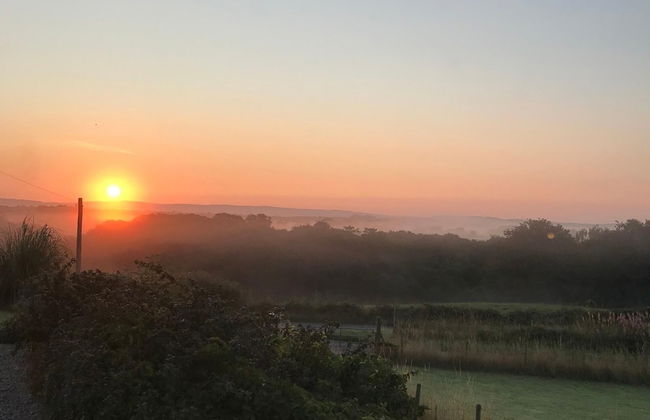 Shepherds Hut-1 Bed-hot Tub -views - Foto 11