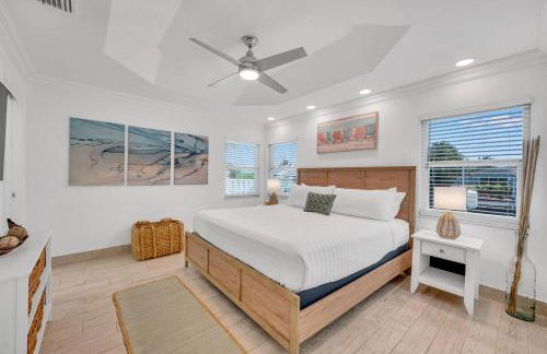 Waterfront Bungalow Heated Pool Pineapple Key - Foto 24