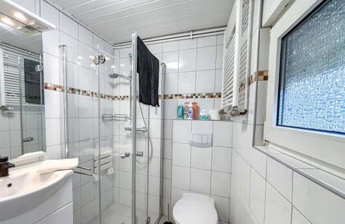 Ferienhaus am Deich mit Küche, Balkon und Smart-TV - Photo 25