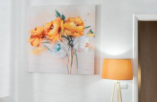 Colorful city apartment - Photo 16