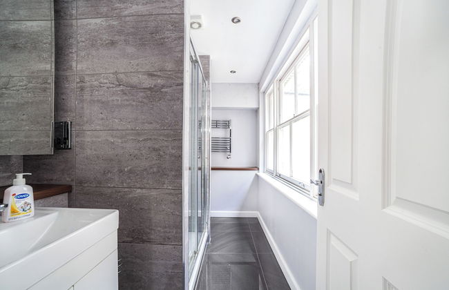 Prime Location Central London - Photo 24