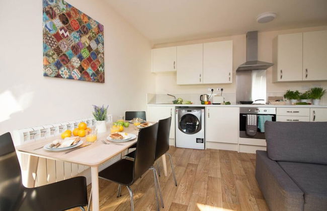 Stayzo Castle Penthouse 17 - A Clean Fresh Modern Apartment With Free Wi-fi - Foto 13