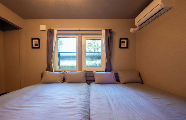 THE CHATEAU - Photo 16