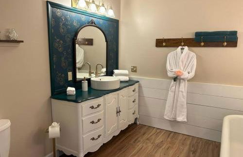 Victorian mini mansion near Lake Greenwood - Foto 49