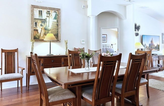 Lovely Lakeside 4-bed Pool Home At Villa Sol-3125 4 Bedroom Home by RedAwning - Foto 24