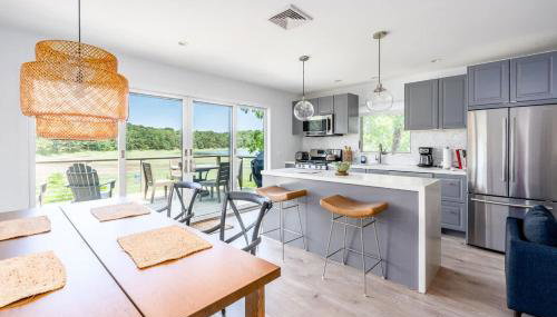 Newly Renovated Waterfront Cottage - Foto 3