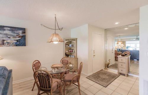 1042 PL Escape to Paradise Second Floor Condo - Foto 11