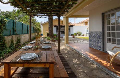 Casa da Vigia-Casa com Jardim a 4 Min da Praia - Foto 9