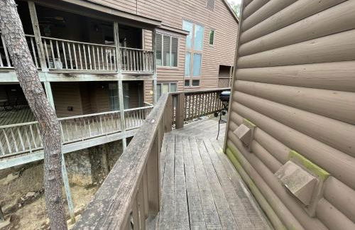 80BPD, Four bedroom, two 1 2 bath log-sided condo with lake view , garage condo - Foto 30