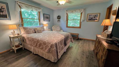 BBQ, WIFI, full kitchen, SmartTV, Firepit, Queen - Foto 4