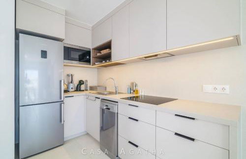 CASA AGATHA - 3 terraces, AC, tv channels, 2 bedrooms & bathrooms, heated pool - Foto 17