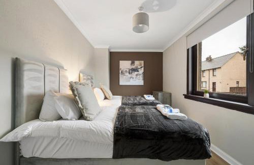 Glebe House - Photo 2