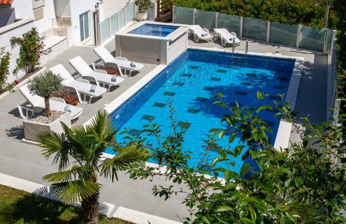 Lux apartment Sara with heated pool and jacuzzi - Foto 30