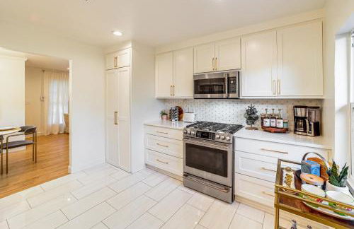 Tulsa Retreat with Backyard Oasis and Putting Green! - Foto 9