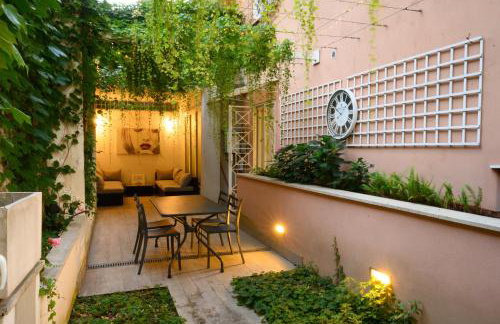 Vatican City Historic Center -Luxury Flat with Garden and Private Parking - Foto 35