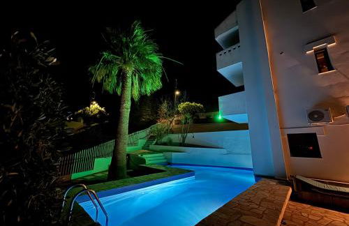 2 bedroom self-contained apartment and swimming pool at Palm Tree Villa - Foto 32