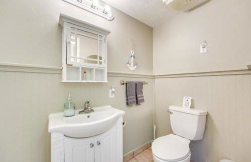 Cozy Table Rock Lake Boathouse with Pool Access - Foto 21