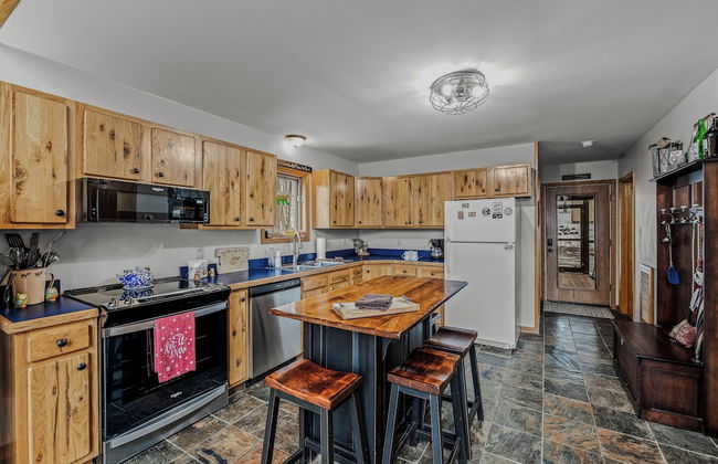 Sqyrls Nest - 3BR Retreat With a Hot Tub - Foto 23