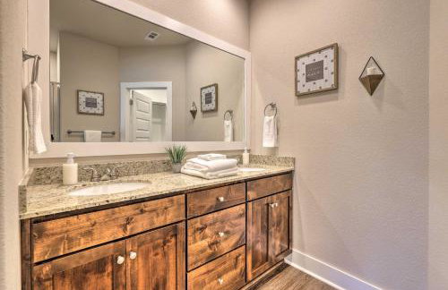 Fayetteville House Pool Access and Gas Grill! - Foto 16