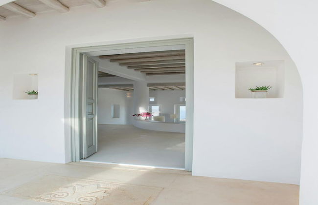 Elegant Villa With View - Foto 3