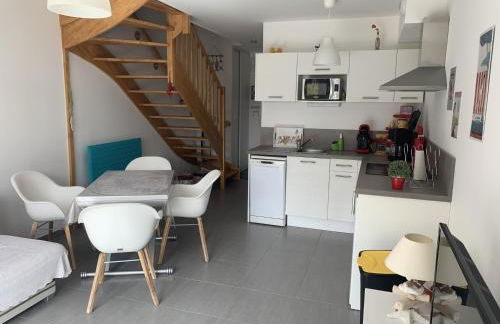 Charmante maisonnette à Quend Plage, 2 chambres, jardinet, parking, proche commodités - FR-1-482-45 - Photo 11