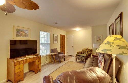 Downtown Home with Yard and BBQ - 6 Mi to Downtown! - Photo 6