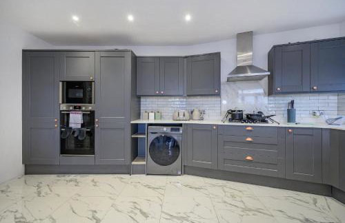 Spacious 6 Bedroom Escape with Hot Tub, Games Room & Karaoke in Yorkshire - Foto 50